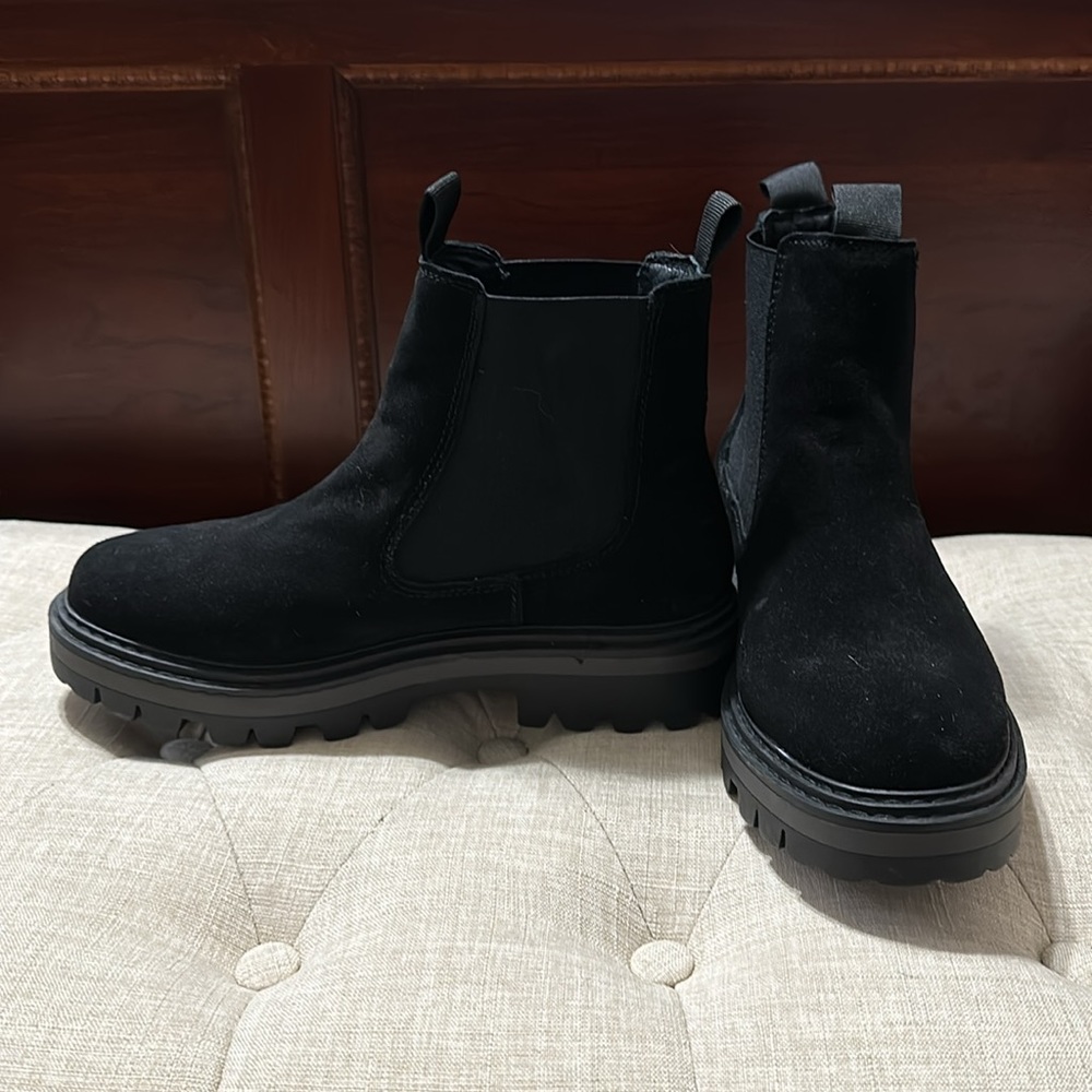 Booties - Picture 3 of 9